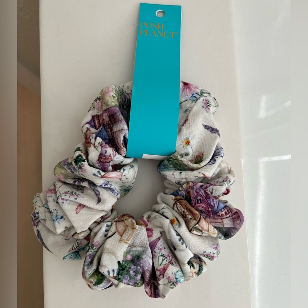 NWT- Posh Peanut Katrina Oversized Scrunchie